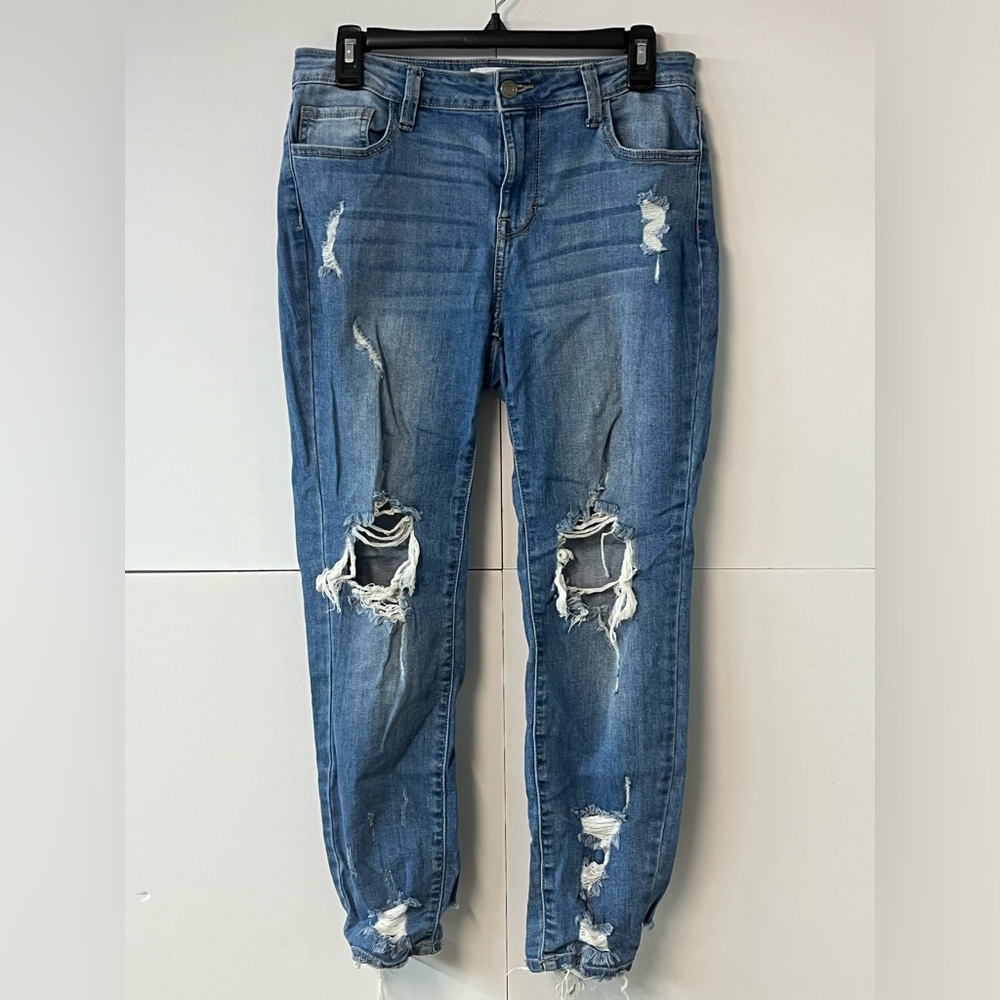 Women’s Cello Factory Distressed Jeans. Size 9